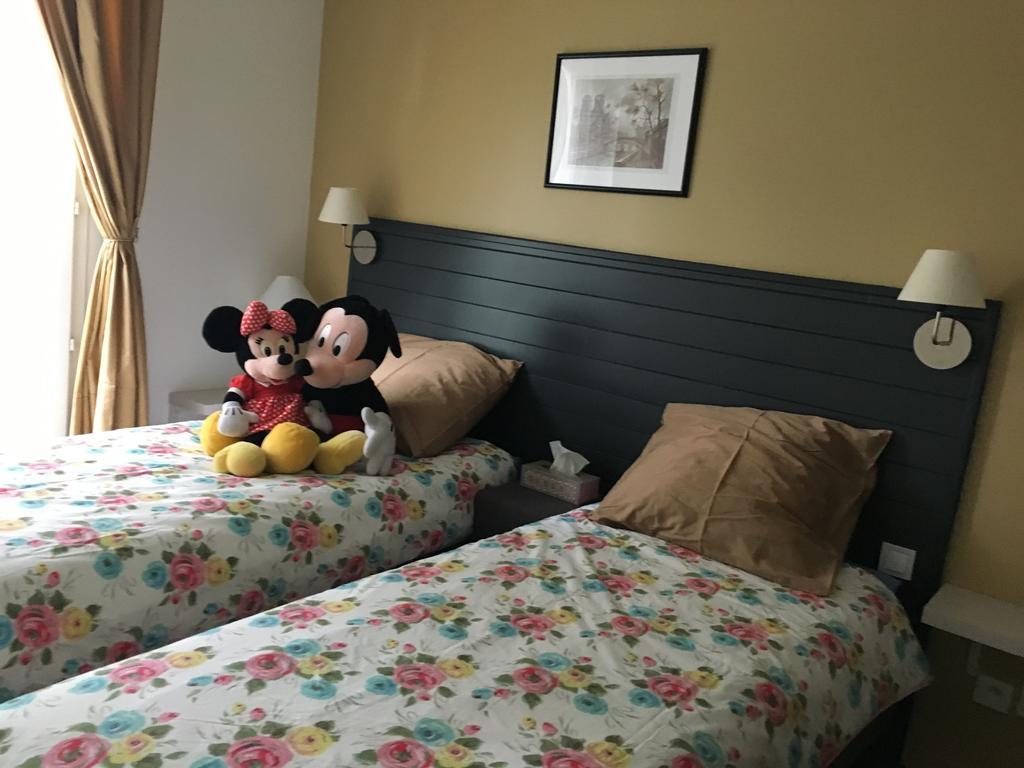 F&B'S Home Disneyland Paris Серри Экстерьер фото