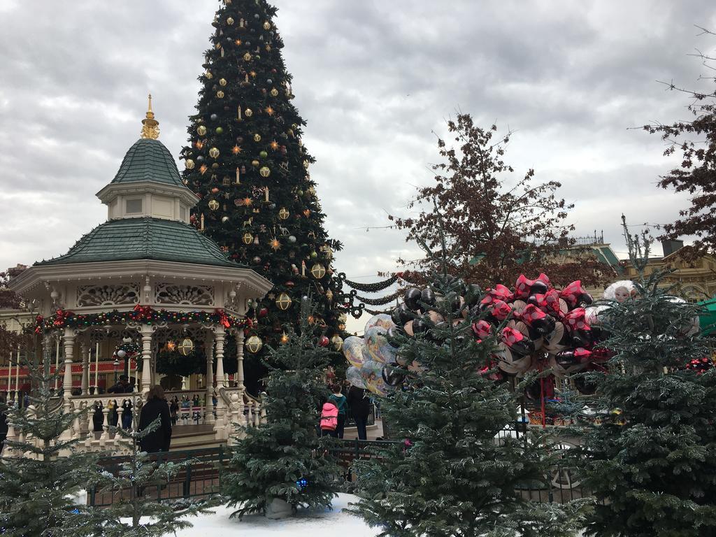 F&B'S Home Disneyland Paris Серри Экстерьер фото