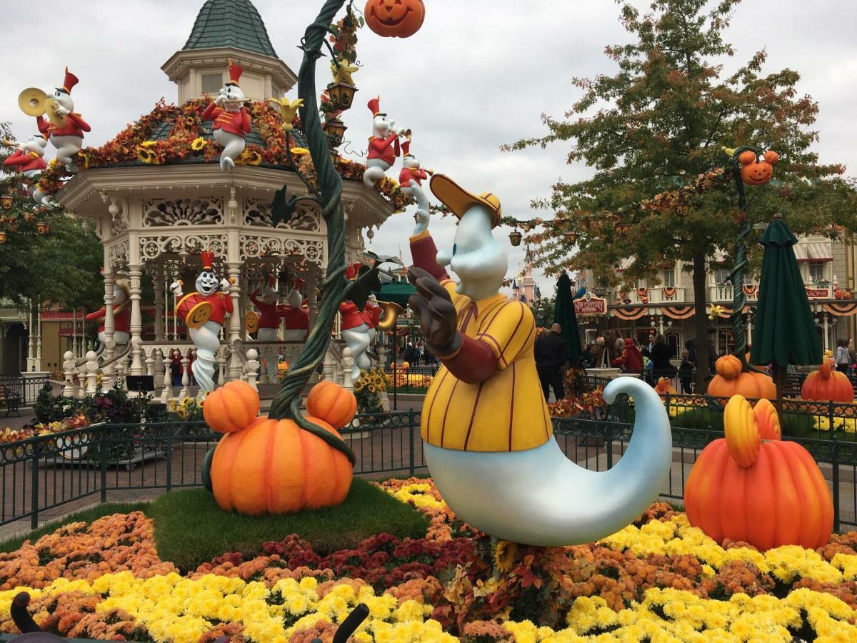 F&B'S Home Disneyland Paris Серри Экстерьер фото